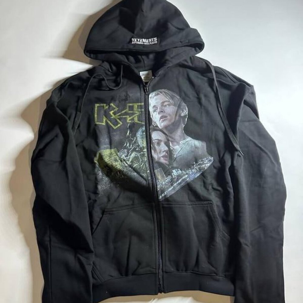 Vetements titanic
